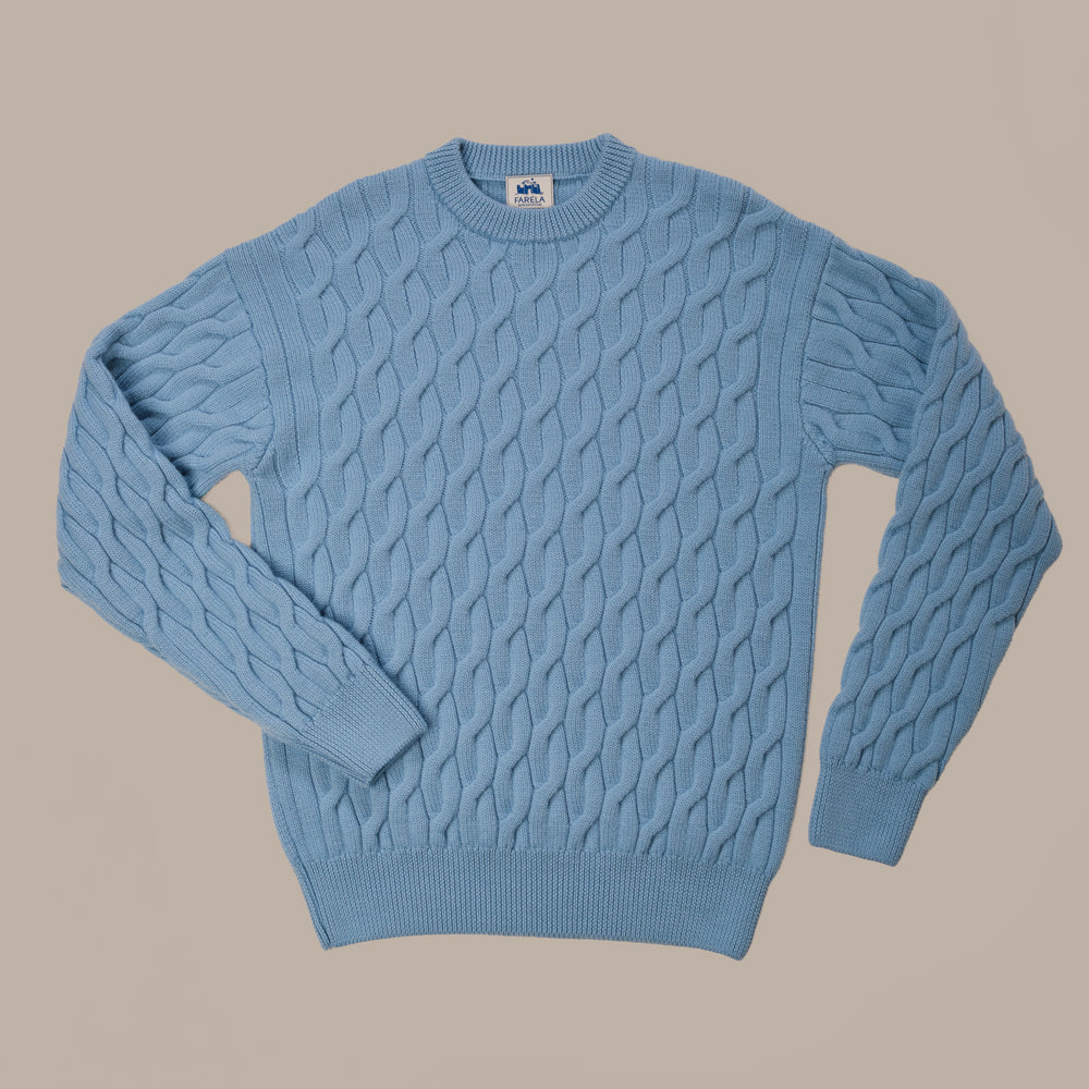 
                  
                    Le pull Fida Bleu ciel
                  
                