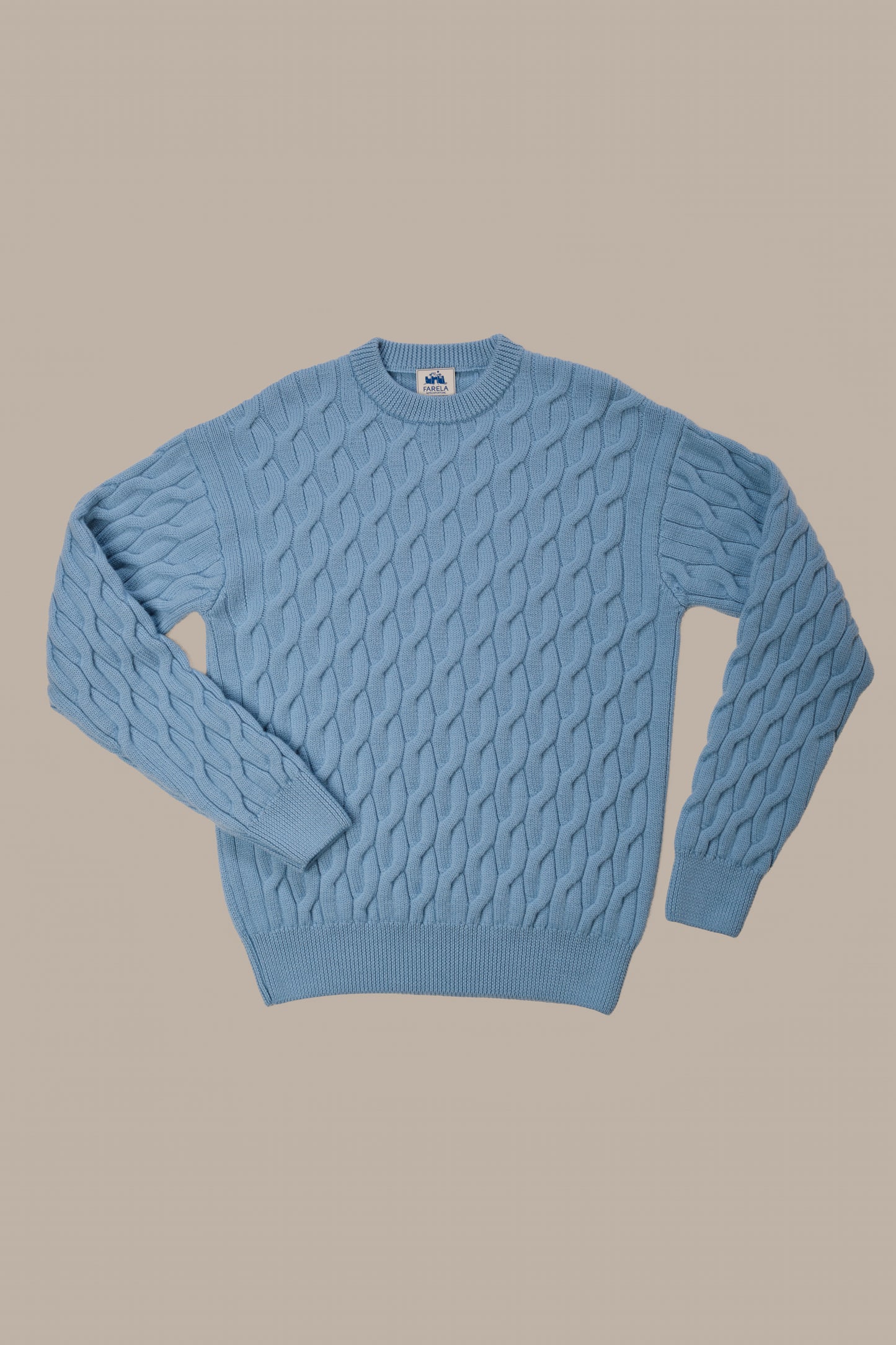 
                  
                    Le pull Fida Bleu ciel
                  
                