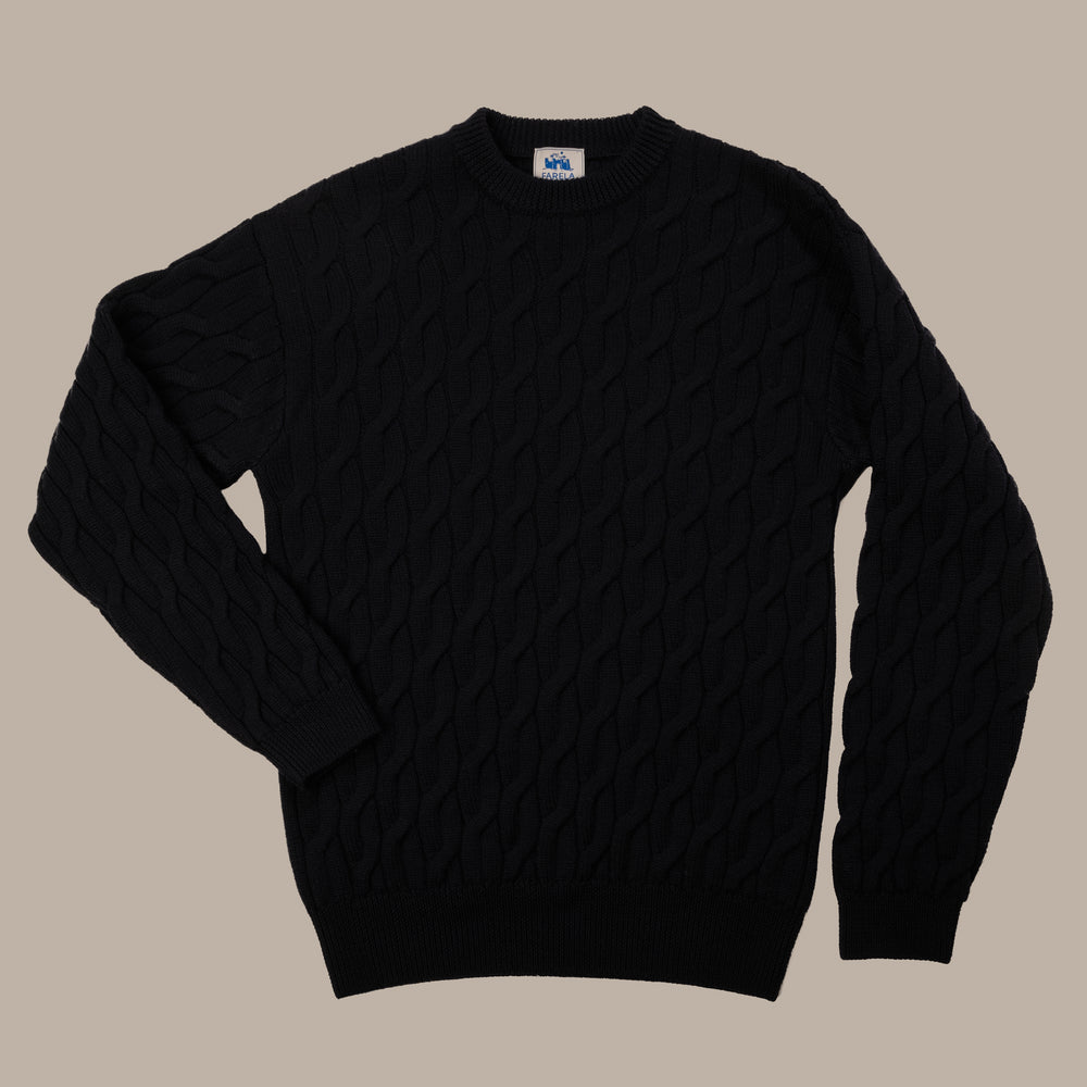 
                  
                    Le pull Fida Bleu marine
                  
                