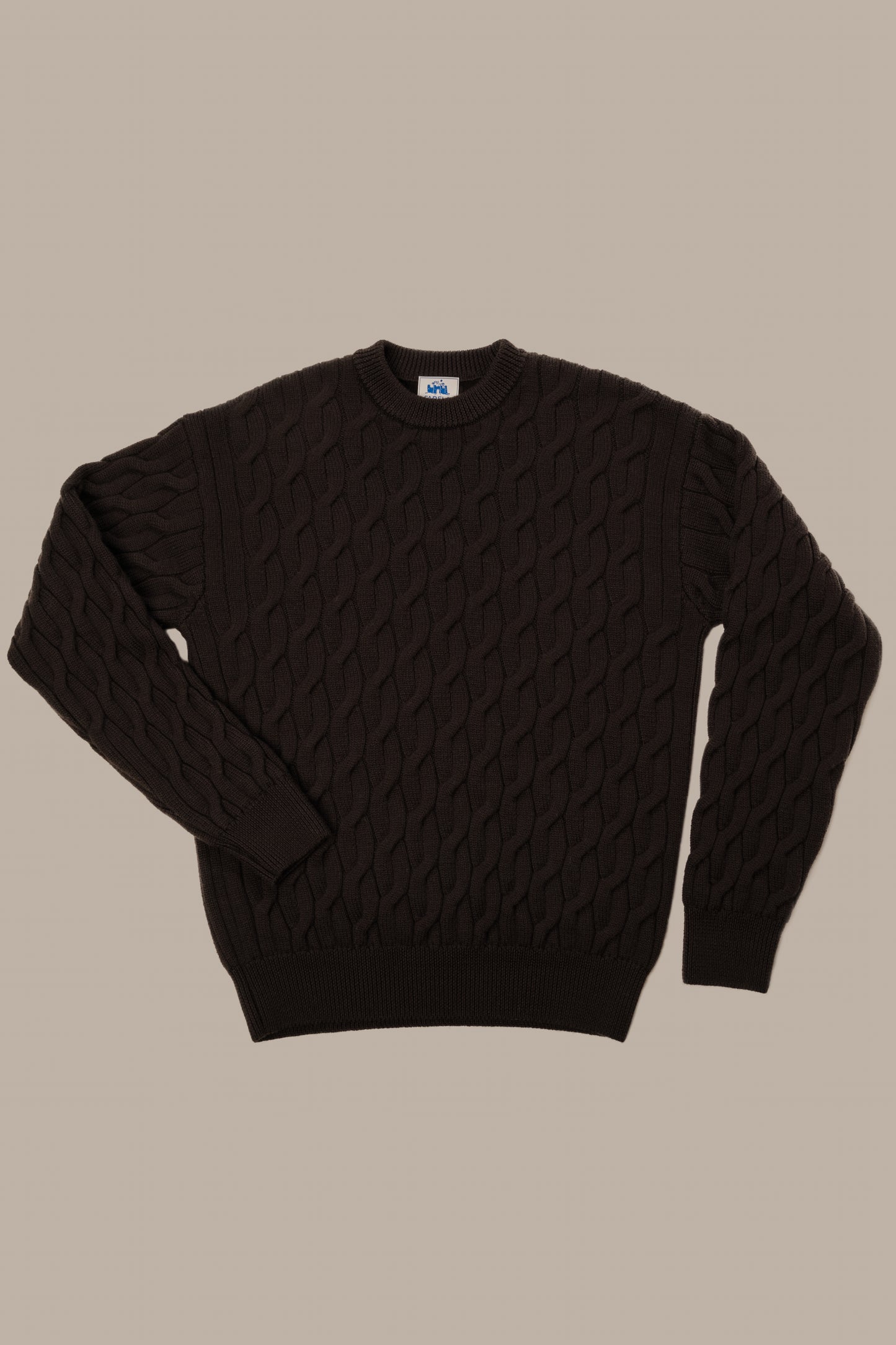 
                  
                    Le pull Fida Marron
                  
                