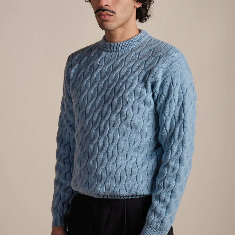 
                  
                    Le pull Fida Bleu ciel
                  
                